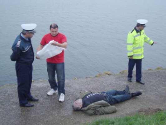 Şeful salvamarilor a găsit un bărbat mort pe Lacul Tăbăcărie